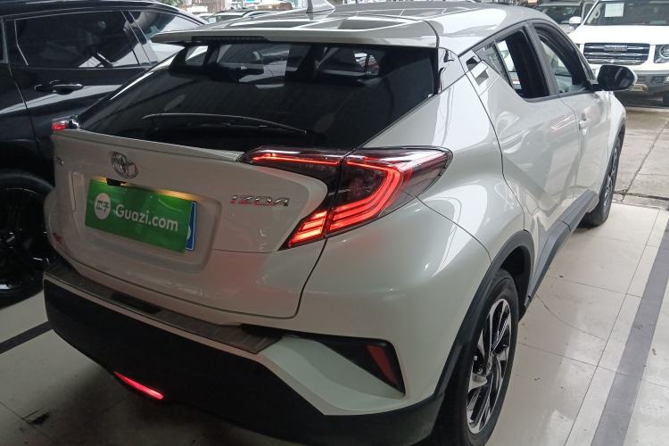 Used Toyota IZOA 2020 2.0L Yichi Version
