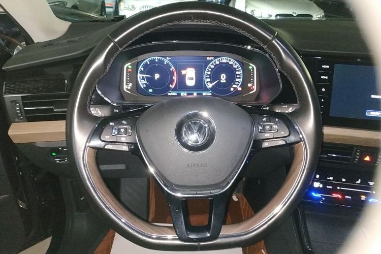 Used Volkswagen Passat 2019 380TSI Prestige Edition China VI Standard
