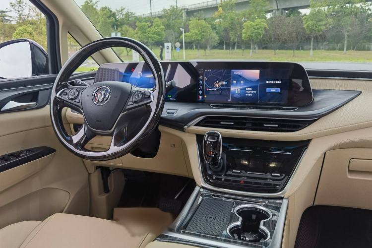 Used Buick GL8 2023 ES Lu Zun Deluxe Model
