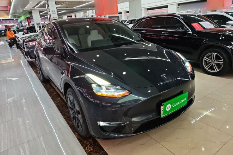 Used Tesla Model Y 2024 Long-Range All-Wheel-Drive Version