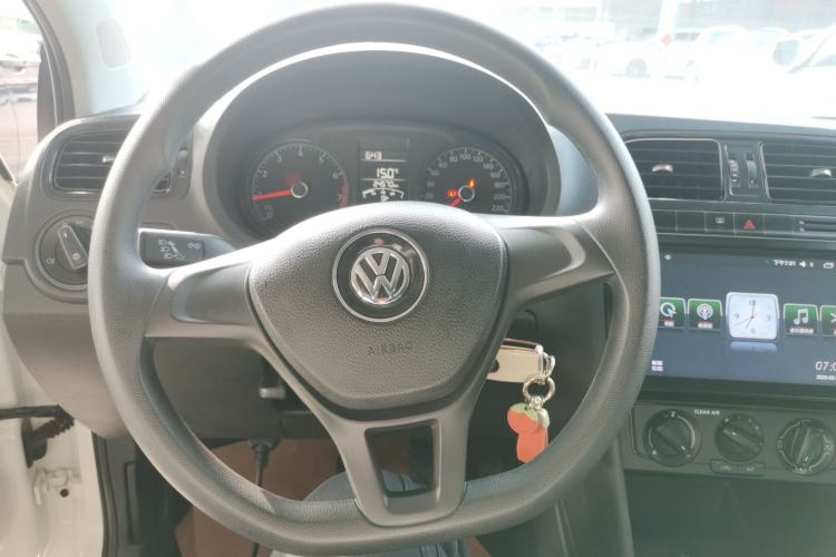 Used Volkswagen Polo 2016 1.4L Manual Fashion Model