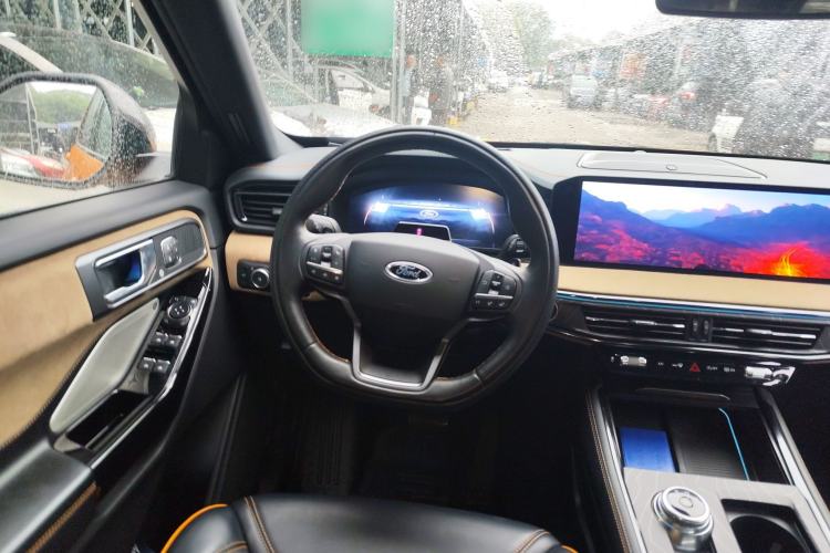 Used Ford Explorer 2024 2.3T EcoBoost Kunlun Peak Edition 7-Seater
