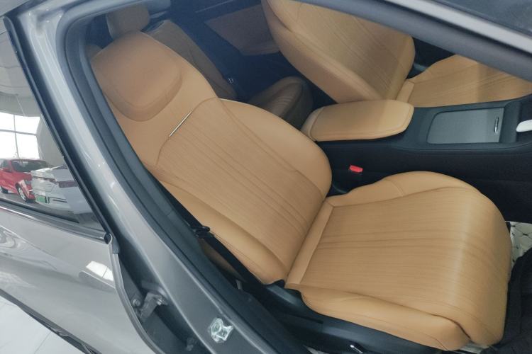 Used  L7 2023 1.5T 115 km PLUS