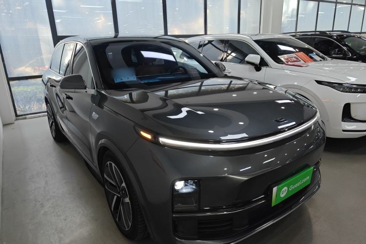 Used Li Auto L8 2023 Pro Model
