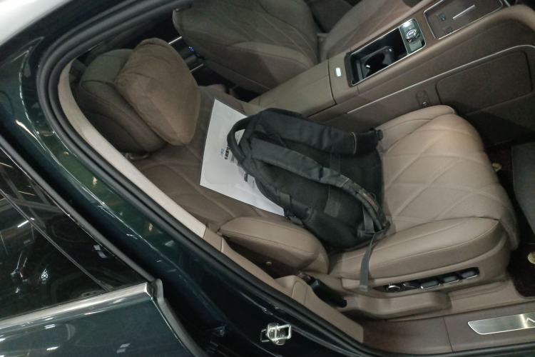 Used Hima AITO M9 2025 Extended-Range Ultra Version 52 kWh 6-Seater
