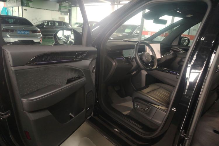 Used Zeekr 009 2022 WE Edition