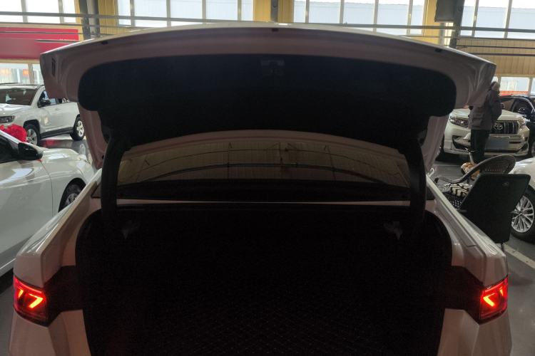 Used BYD Qin PLUS 2024 HONOR Edition DM-i 55KM Leading Model