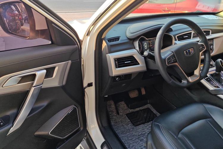 Used Geely Auto Emgrand X7 Sport 2016 1.8TD Automatic ZhiShang Model
