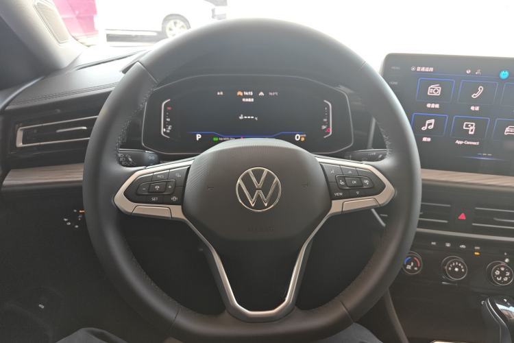 Used Volkswagen Sagitar 2025 Revised Version Three 300TSI DSG Excellence Edition
