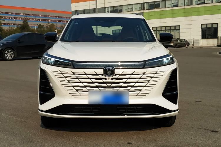 Used Changan CS75 PLUS 2024 3rd Generation Champion Edition 1.5T Intelligent Drive Dynamic Model
