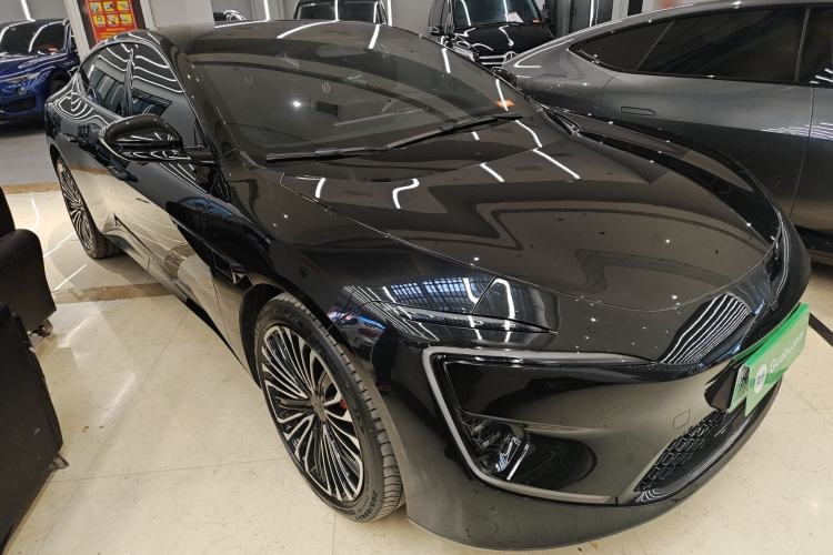 Used  12 2025 Ultra Extended-Range Edition