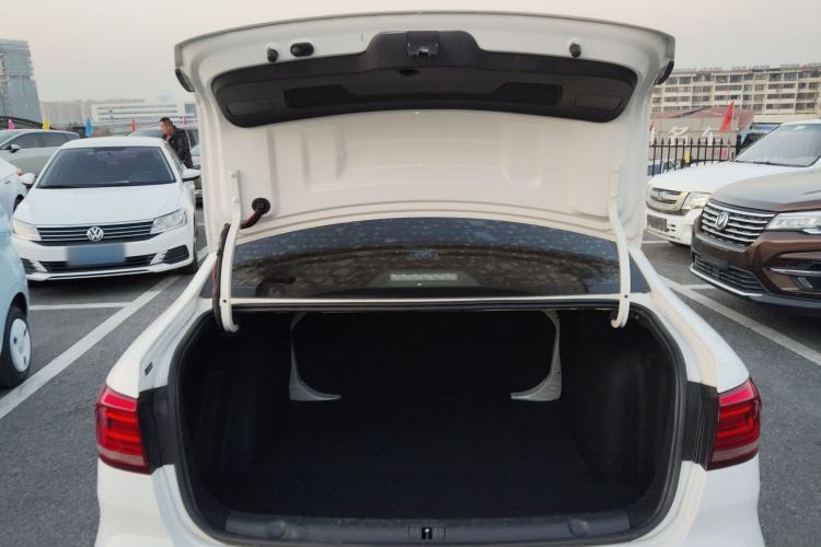 Used Volkswagen Lavida 2019 Lavida Start 1.5L Automatic Trendy Version China VI Standard
