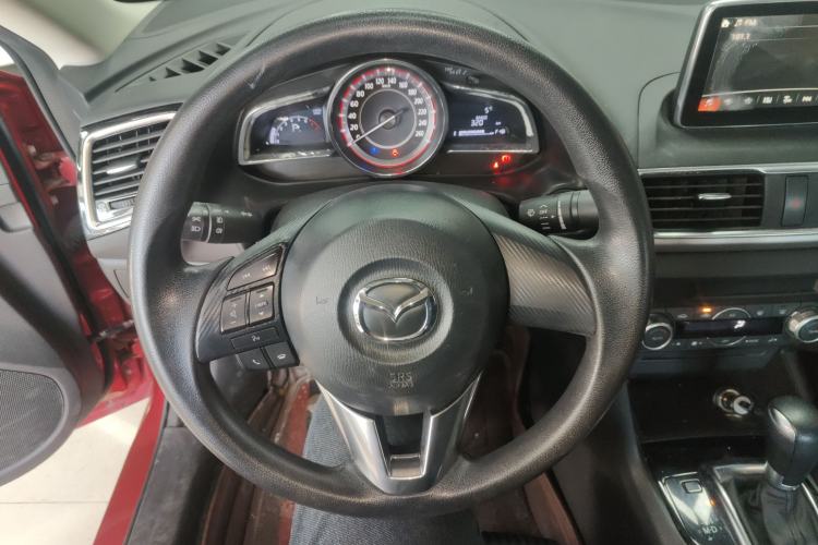 Used Mazda Mazda 3 Axela 2016 Sedan 1.5L Automatic Luxury Model
