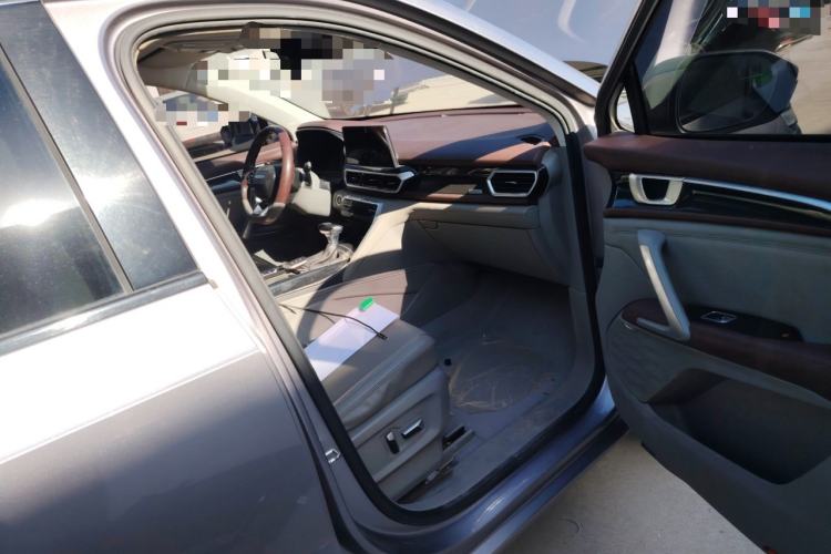 Used Baojun RS-5 2019 1.5T CVT Intelligent Driving Flagship Edition China V Emission Standard
