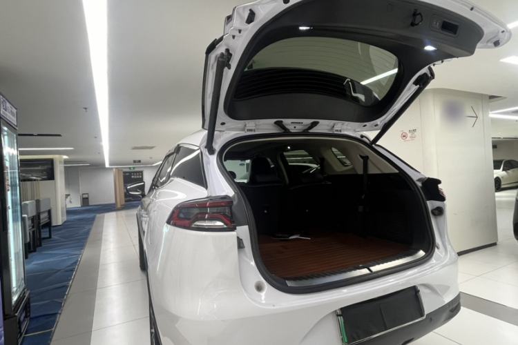 Used BYD Tang New Energy 2018 DM 2.0T All-Wheel Drive Smart Connectivity Luxury Model 7 Seats China V Emission Standard