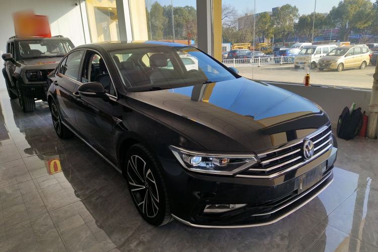 Used Volkswagen Magotan 2021 330TSI DSG 30th Anniversary Edition
