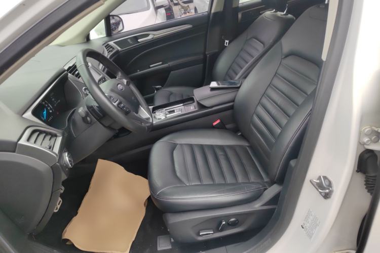 Used Ford Mondeo 2017 EcoBoost 200 Stylish Model
