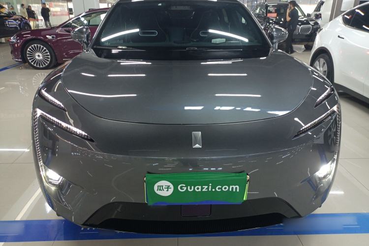 Used  11 2024 730 Luxury Edition with Three Lasers and Rear-Wheel Drive