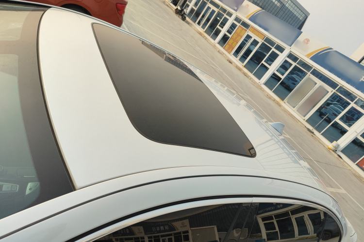 Used BMW 5 Series 2014 525Li Luxury Design Package
