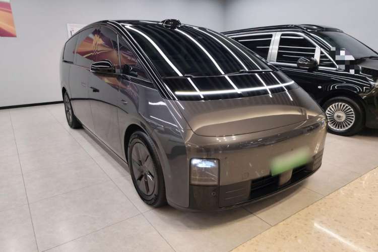 Used Li Auto MEGA 2024 Ultra Model
