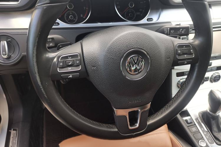 Used Volkswagen FAW-Volkswagen CC 2016 2.0 TSI Luxury Model
