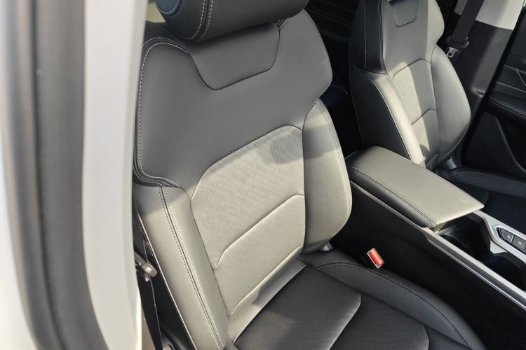 Used Geely Auto Emgrand 2023 4th Generation Champion Edition 1.5L CVT Prestige Model