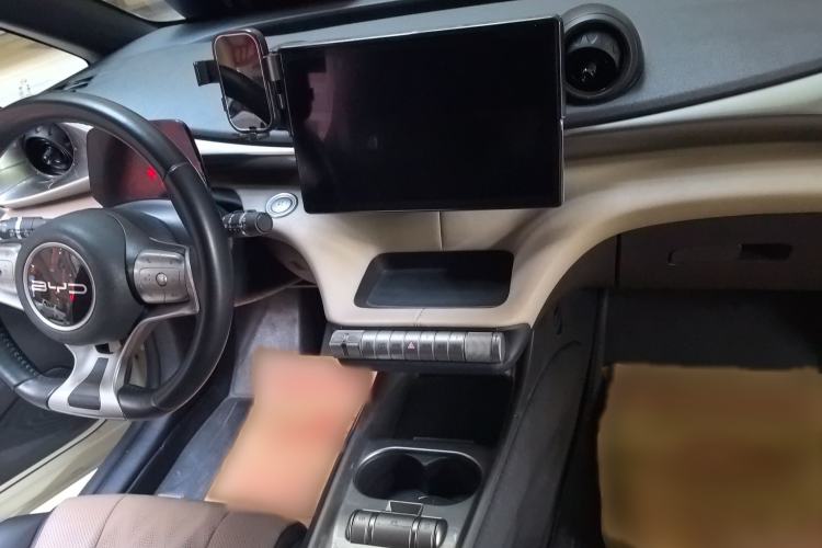 Used BYD Dolphin 2023 420 km Fashion Edition
