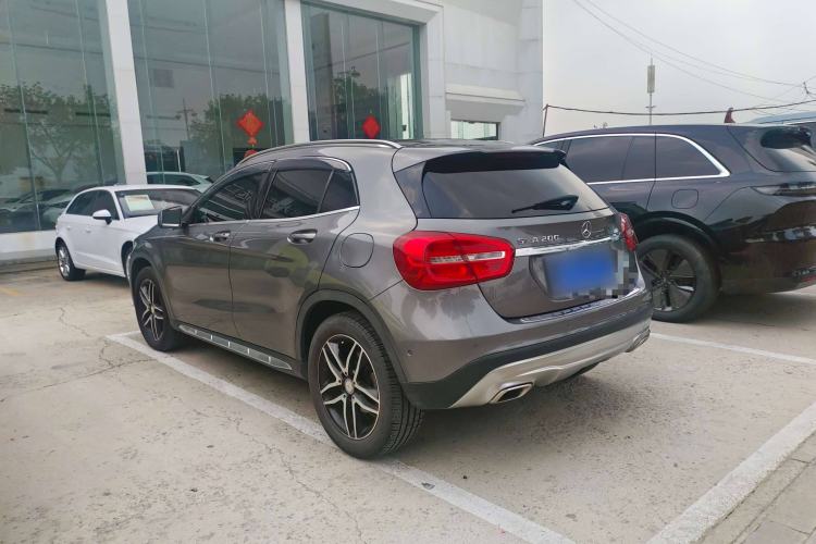 Used Mercedes-Benz GLA 2015 GLA 200 Fashion Model
