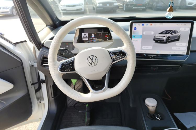 Used Volkswagen ID.3 2025 Smart Model Outstanding Oxygen Edition
