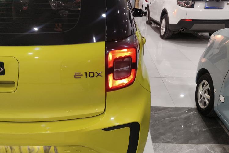 Used SOL E10X 2021 302 km Range Luxury Version 30.2 kWh