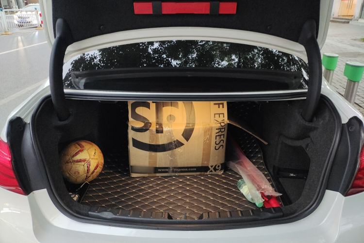 Used BMW 3 Series 2017 320Li Fashion Model
