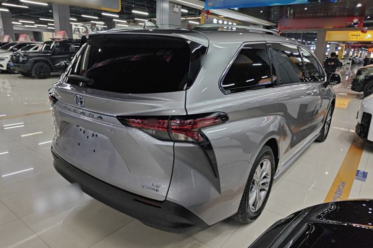 Used Toyota Sienna 2023 2.5L Hybrid Comfort Edition