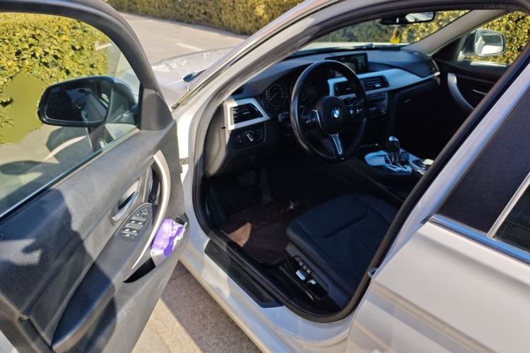 Used BMW 3 Series 2015 320Li Fashion Model
