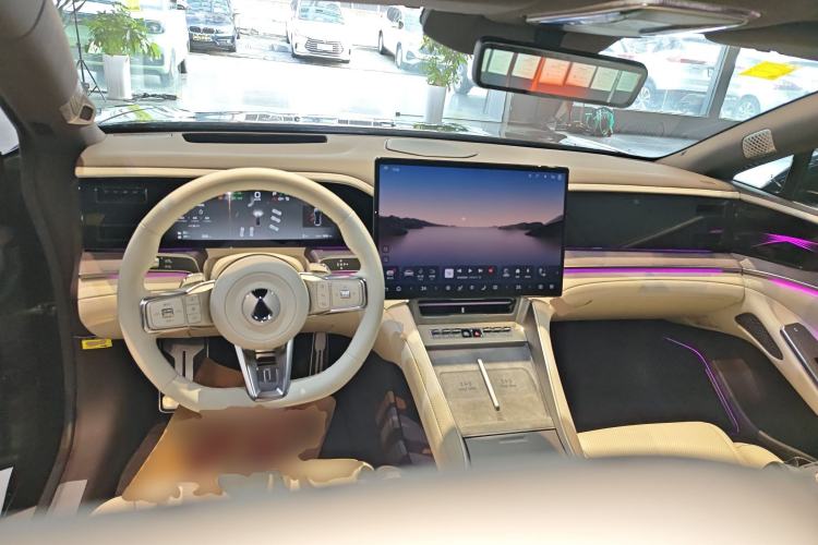 Used Denza Z9 2024 1100 km All-Wheel-Drive Ultra Version