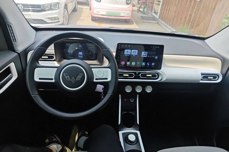 Used Wuling Hongguang MINIEV 2024 3rd Generation 215km Youth Edition
