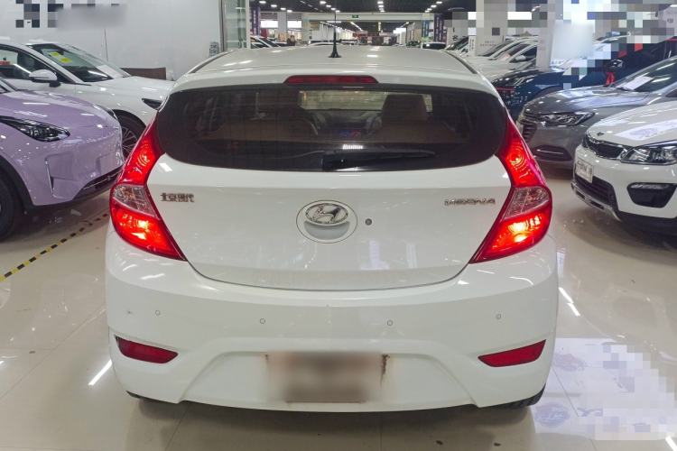 Used Hyundai Verna Ray 2016 1.4L Automatic Leading-Edge GLX

