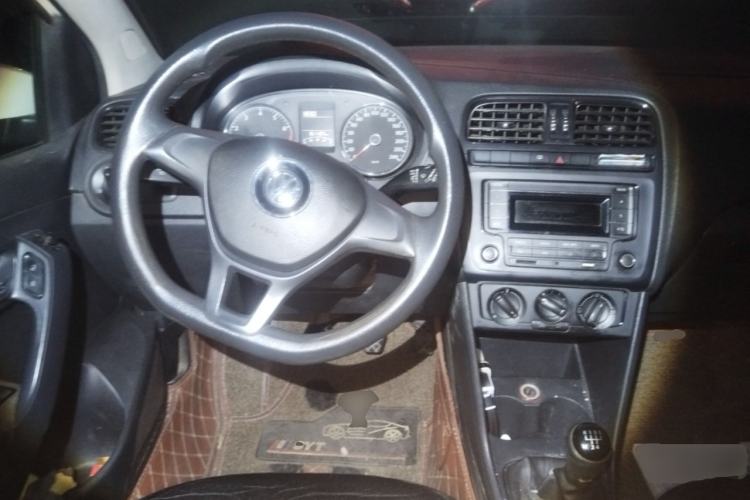 Used Volkswagen Polo 2014 1.4L Manual Fashion Edition