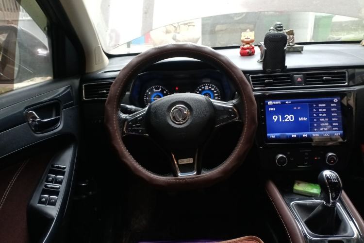 Used Dongfeng Fengon 580 2016 1.5T Manual Luxury Version