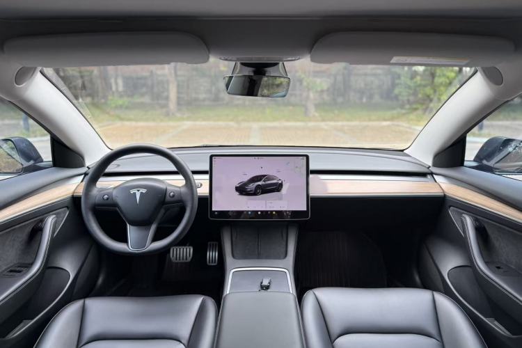 Used Tesla Model 3 2021 Revised Version II – Performance High-Performance All-Wheel-Drive Edition
