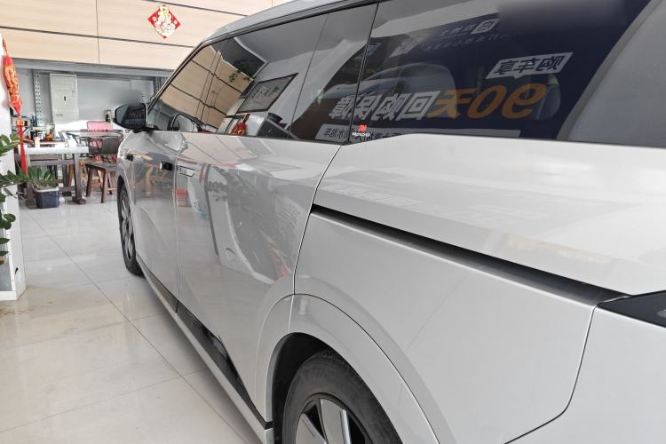 Used XPeng X9 2024 702 Ultra-Long Range Pro