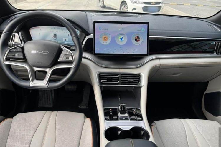 Used BYD Song PLUS New Energy 2023 Champion Edition DM-i 110KM Flagship PLUS
