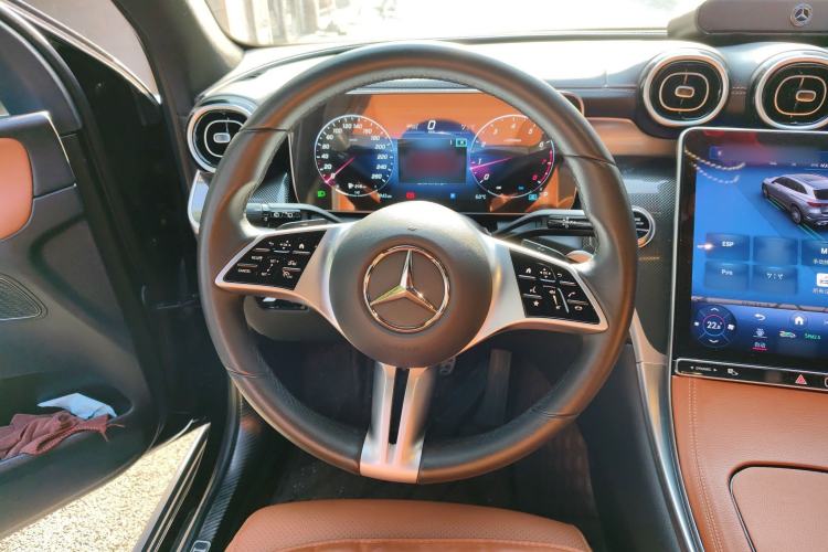 Used Mercedes-Benz GLC 2023 GLC 260 L 4MATIC Dynamic Edition 5-seater
