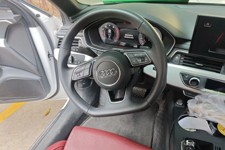 Used Audi A4L 2022 40 TFSI Luxury Dynamic Model
