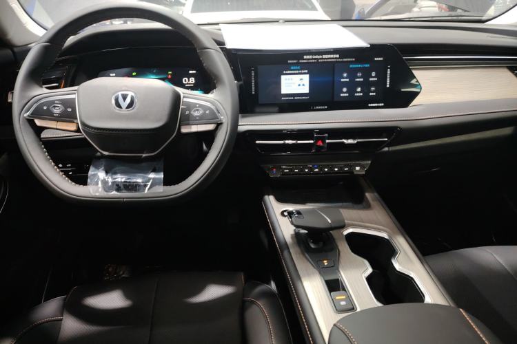 Used Changan X7 PLUS 2024 1.5T Automatic Luxury 7-Seater
