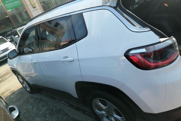 Used  Compass 2017 200T Automatic Family Edition
