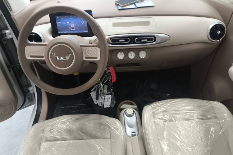 Used Wuling Hongguang MINIEV 2025 Four-Door Version Advanced Edition
