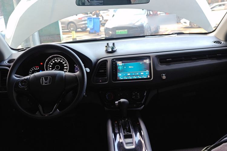 Used Honda Vezel 2020 1.5L CVT Pioneer Edition
