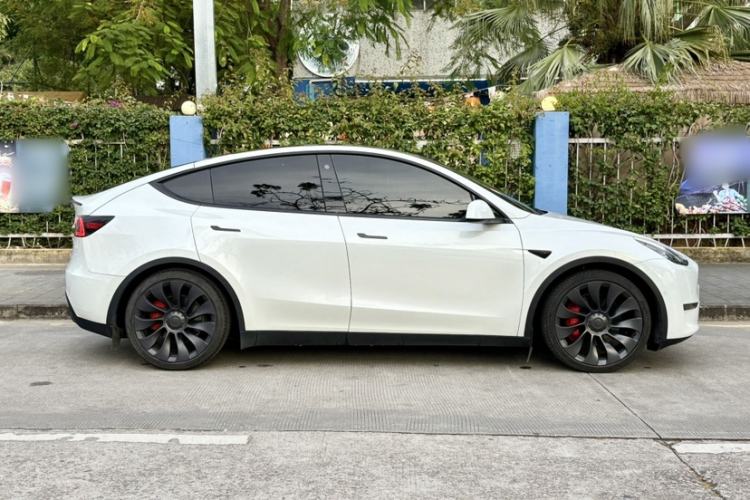 Used Tesla Model Y 2022 Performance High-Performance All-Wheel-Drive Version
