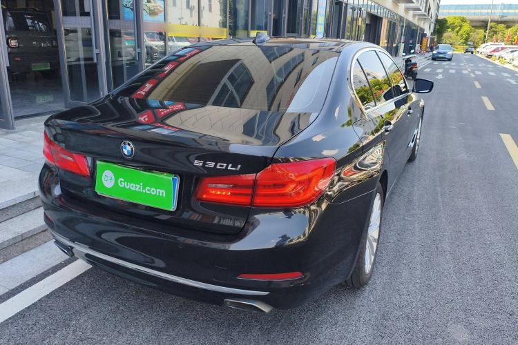 Used BMW 5 Series 2018 525Li Luxury Package
