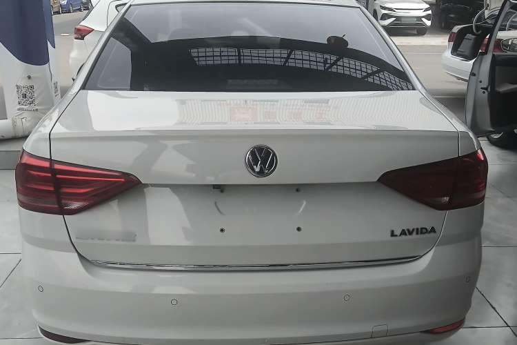 Used Volkswagen Lavida 2017 1.6L Automatic Comfort Edition